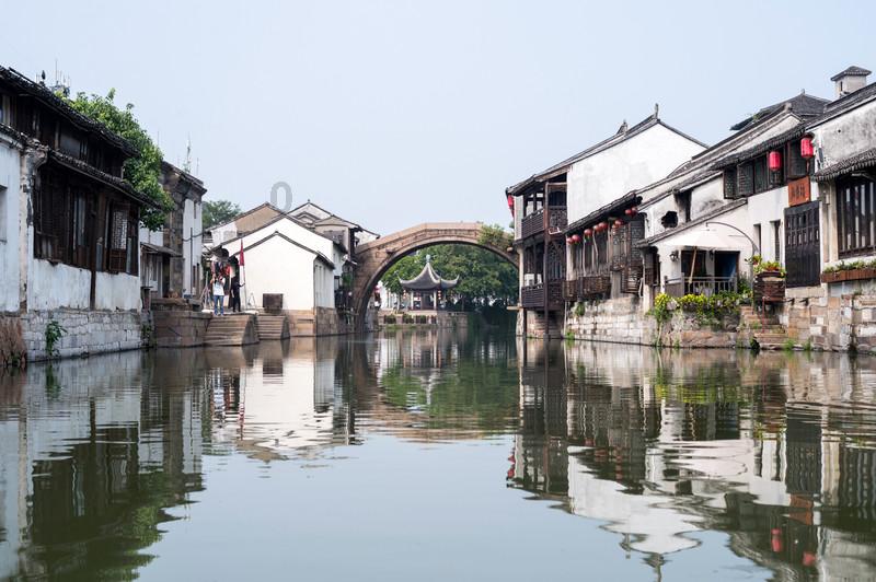 汪峰与陈露:娱乐圈的风波揭秘,真实面貌暴露