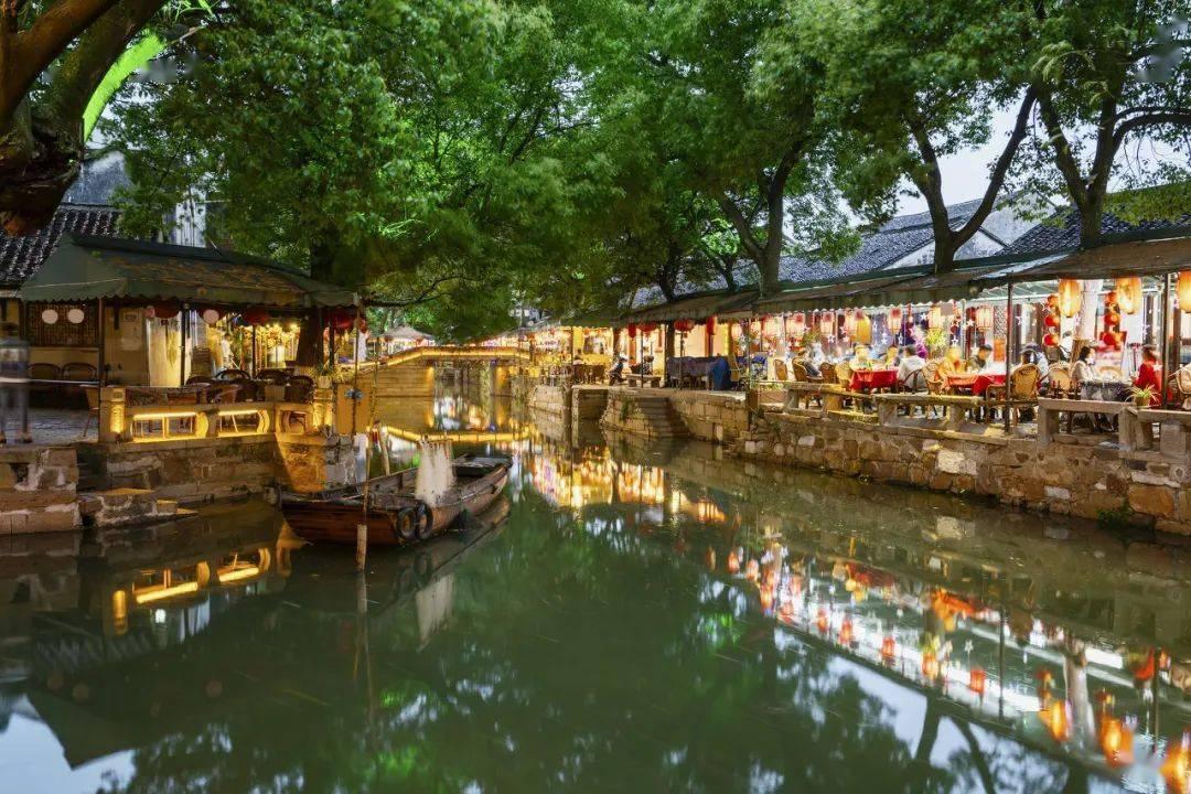 聚焦“一老一小”守护“朝夕美好” 江苏省政协委员建言探索“双龄共养”